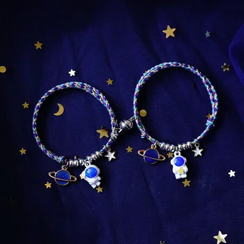 2023 Nouveau Couple Romantique Bracelet pour Femmes Hommes Belle Planète Aimant Astronaute Bracelet Tendance Amant Cadeaux Bijoux