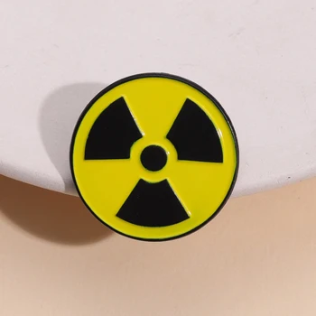 Rayonnement radioactif signe Émail broche signe d'avertissement de l'insigne Métallique de Sac à dos décoratif broches accessoire Créatif Médaille de Bijoux